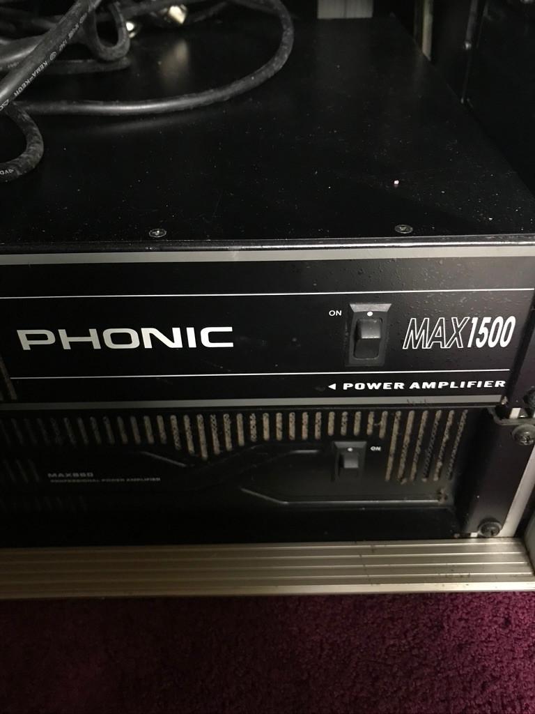 Phonic 1500 2x450 watt 8 ohm, Ophalen, Zo goed als nieuw, 1000 watt of meer