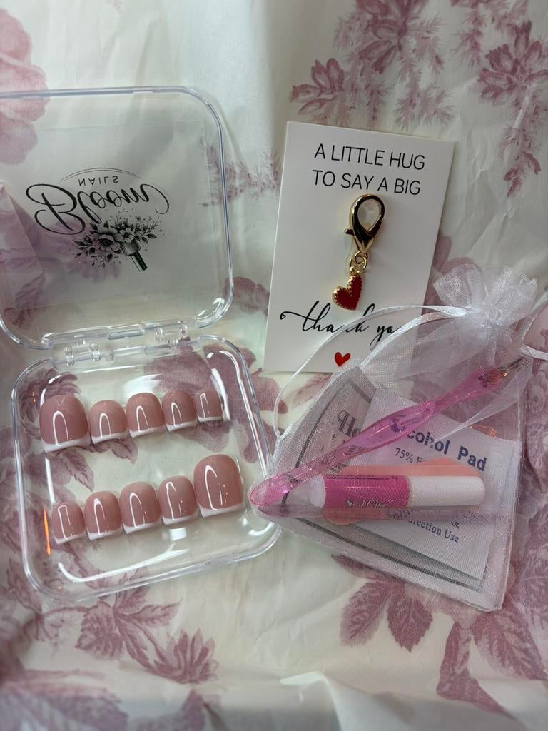 Natural press on nails, Verzenden, Nieuw, Overige kleuren, Handen en Nagels