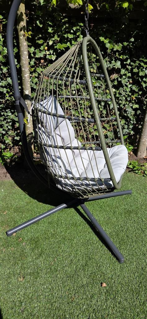 2x Intratuin hangstoel met lichte gebruiksporen, Tuin en Terras, Tuinstoelen, Gebruikt, Wicker, Ophalen