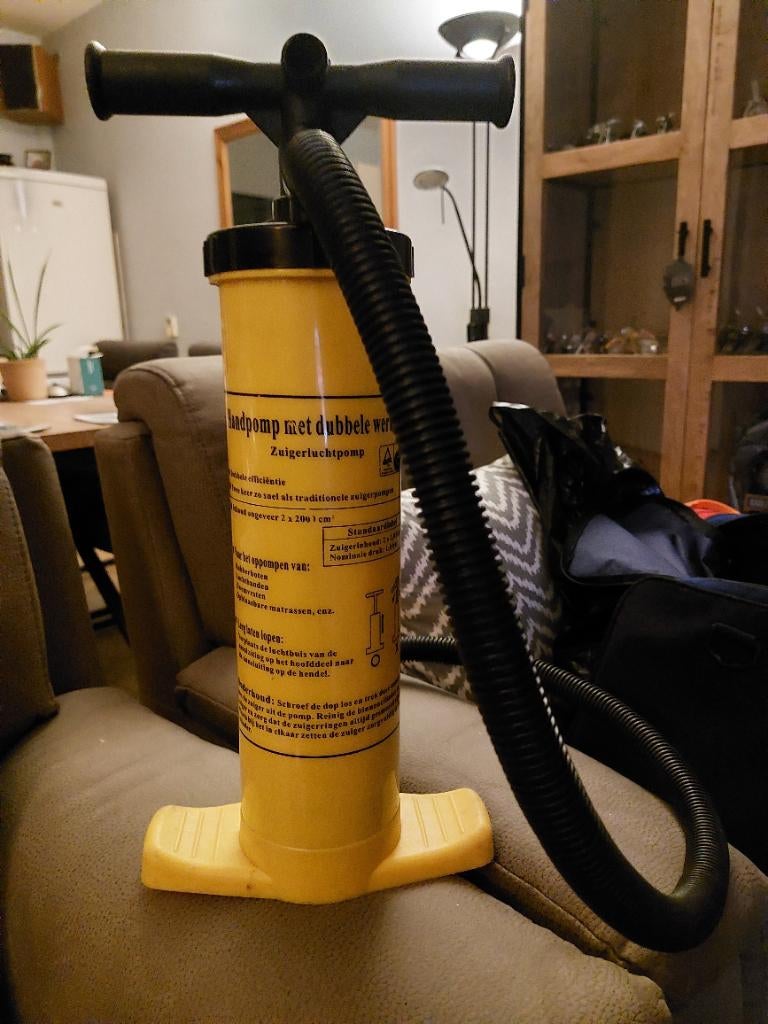 1 gele pomp om bed of boot op te blazen, Ophalen of Verzenden, Nieuw, Geel, Kunststof
