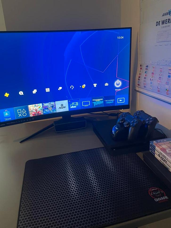 ZGAN PS4 Slim 1TB+Monitor MSI 32 inch+Oplaadstation+Games!, Spelcomputers en Games, Spelcomputers | Sony PlayStation 4, Zo goed als nieuw