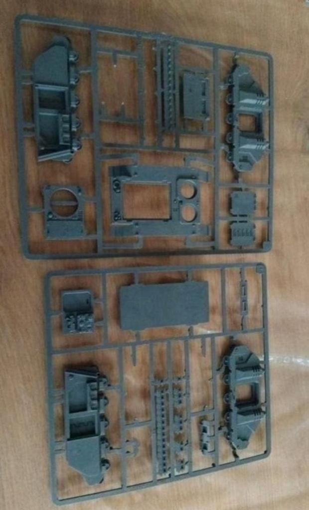 Restant warhamer Games Workshop Adepta
Sororitas: Rhino rest, Hobby en Vrije tijd, Wargaming, Ophalen of Verzenden