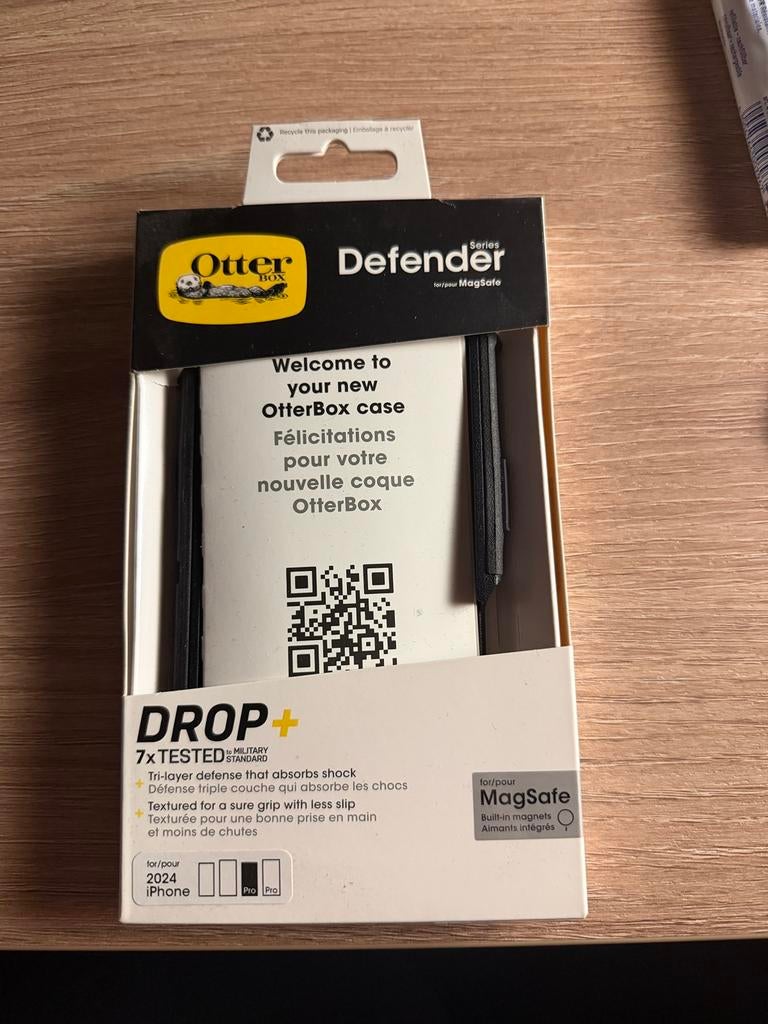 Otterbox defender iPhone 16 Pro hoesje, Ophalen of Verzenden, Zo goed als nieuw