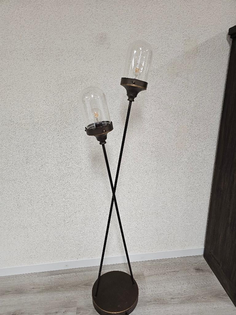 Koperkleurige industriële vloerlamp  voor €50,-, Ophalen, Gebruikt, Nvt, 150 tot 200 cm