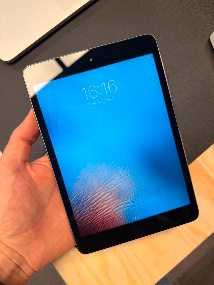 Apple iPad Mini 2 - 32 GB, Computers en Software, Apple iPads, Gebruikt, Apple iPad Mini, Wi-Fi, 7 inch of minder, 32 GB, Zilver