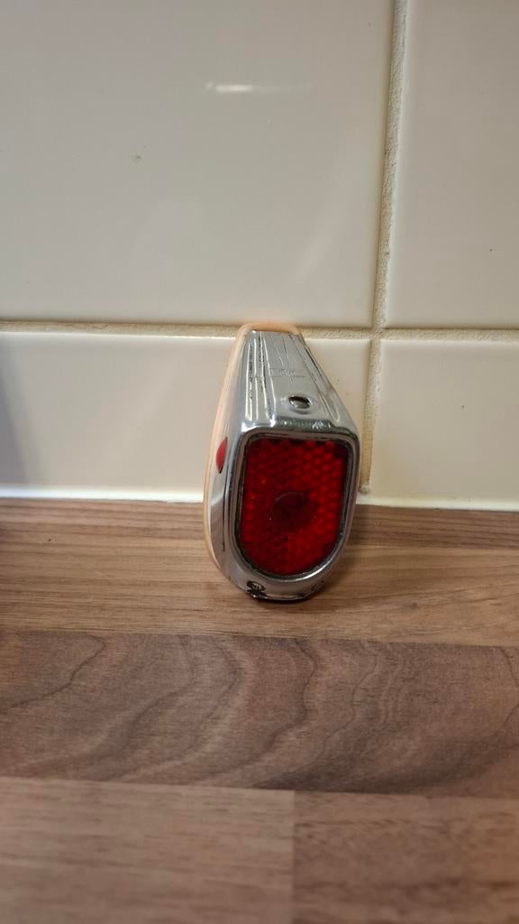 Oude Fiets achterlicht, Fietsen en Brommers, Fietsaccessoires | Fietsverlichting, Ophalen of Verzenden, Gebruikt, Dynamo, Achterlicht