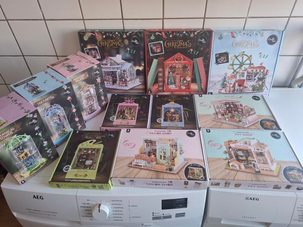 Grote Collectie DIY Bouwpakketten - Miniatuur Huisjes, Ophalen of Verzenden, Nieuw, 1:50 tot 1:144