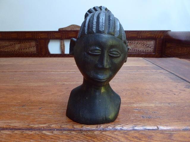Ebbenhouten Afrikaans borstbeeldje, Antiek en Kunst, Kunst | Beelden en Houtsnijwerken, Ophalen of Verzenden