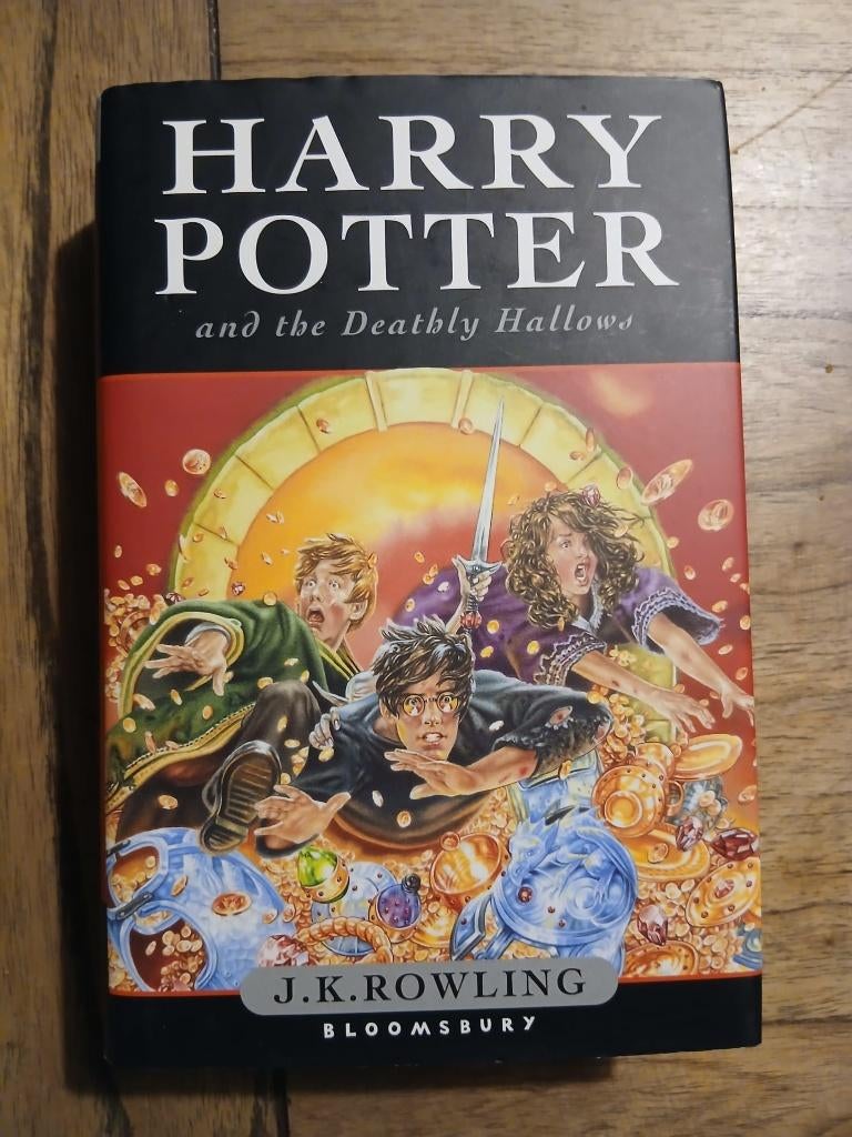 Harry Potter and the deathly hallows - UK 1st ed with cover, Verzamelen, Harry Potter, Ophalen of Verzenden, Zo goed als nieuw