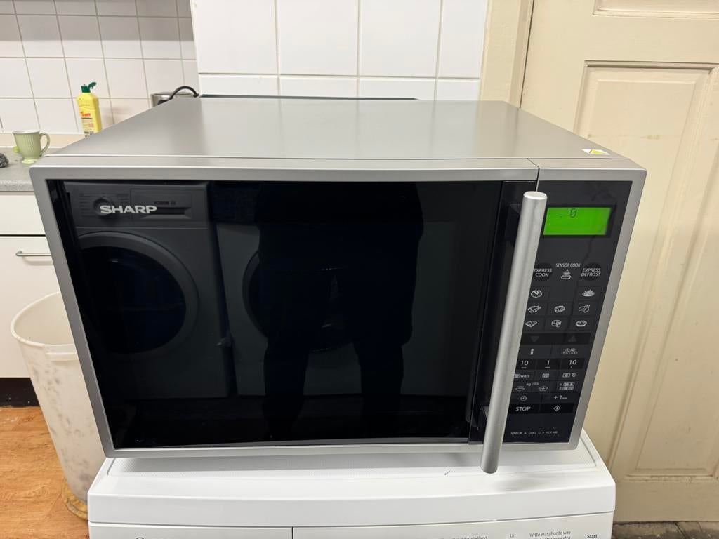 Sharp R-961INW | Combimagnetron | 40L | 250c | Incl Bakplaat, Ophalen, Combimagnetron, Gebruikt, Hete lucht