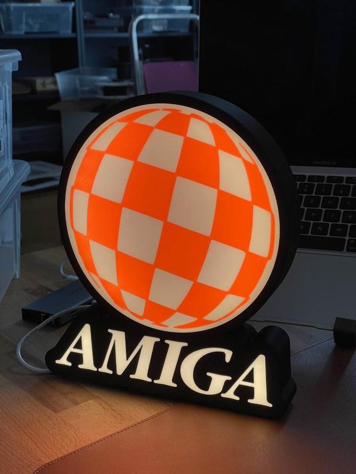 Amiga lamp, Amiga lightbox, Tickets en Kaartjes, Sport | Overige, Eén persoon