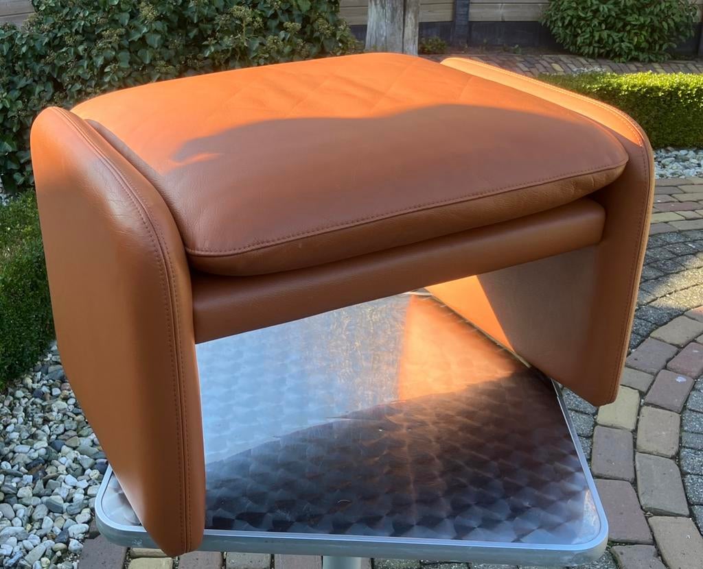 Leolux lederen Bora Bora hocker - voetenbankje., Huis en Inrichting, Ophalen, Zo goed als nieuw, Rechthoekig, 50 tot 75 cm