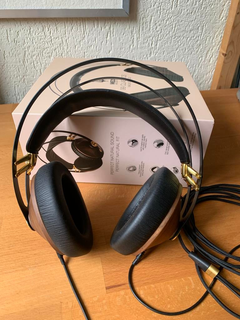 Meze 99 Classics Hoofdtelefoon - Zo goed als nieuw, Audio, Tv en Foto, Koptelefoons, Ophalen of Verzenden, Zo goed als nieuw, Over oor (circumaural)