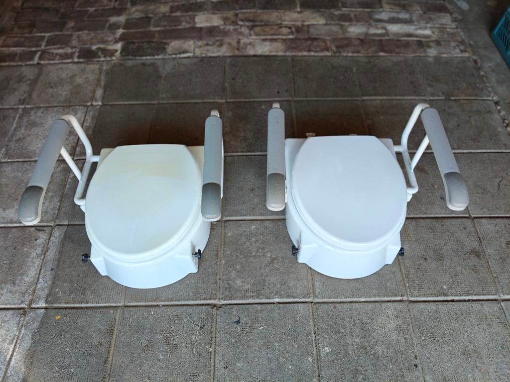 Toiletverhogers, Ophalen