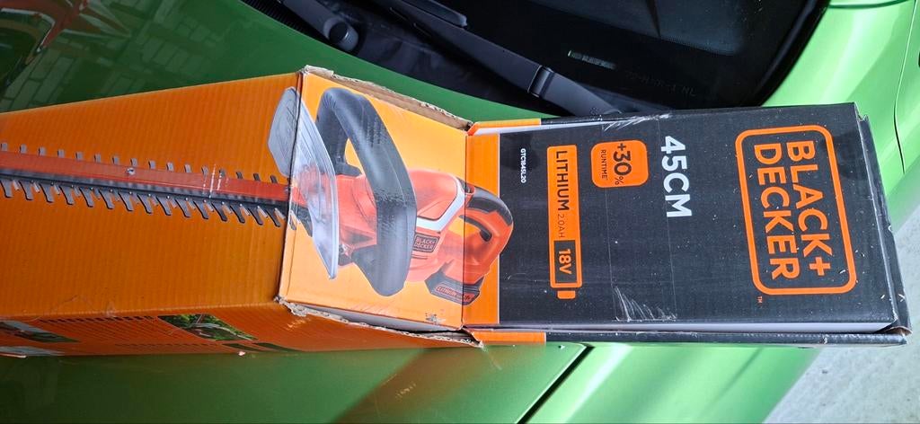 BLACK+DECKER Heggenschaar 45cm Lithium 18V, Ophalen, Zo goed als nieuw, Accu, BLACK+DECKER