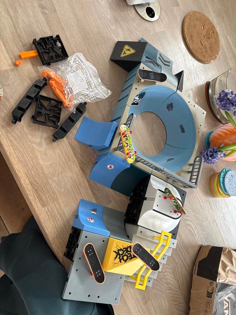 Complete fingerboard baan met 5 skateboards, Ophalen of Verzenden, Zo goed als nieuw, Jongen of Meisje