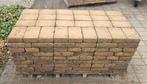 Trommelstenen 21x14 gebruikt kleur oker te koop, Tuin en Terras, Tegels en Klinkers, Gebruikt, Ophalen of Verzenden, Nvt, Beton