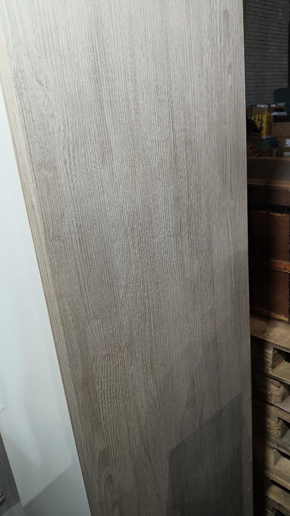 2-deurs kledingkast wit eikenlook, Ophalen, Gebruikt, Met plank(en), 50 tot 100 cm