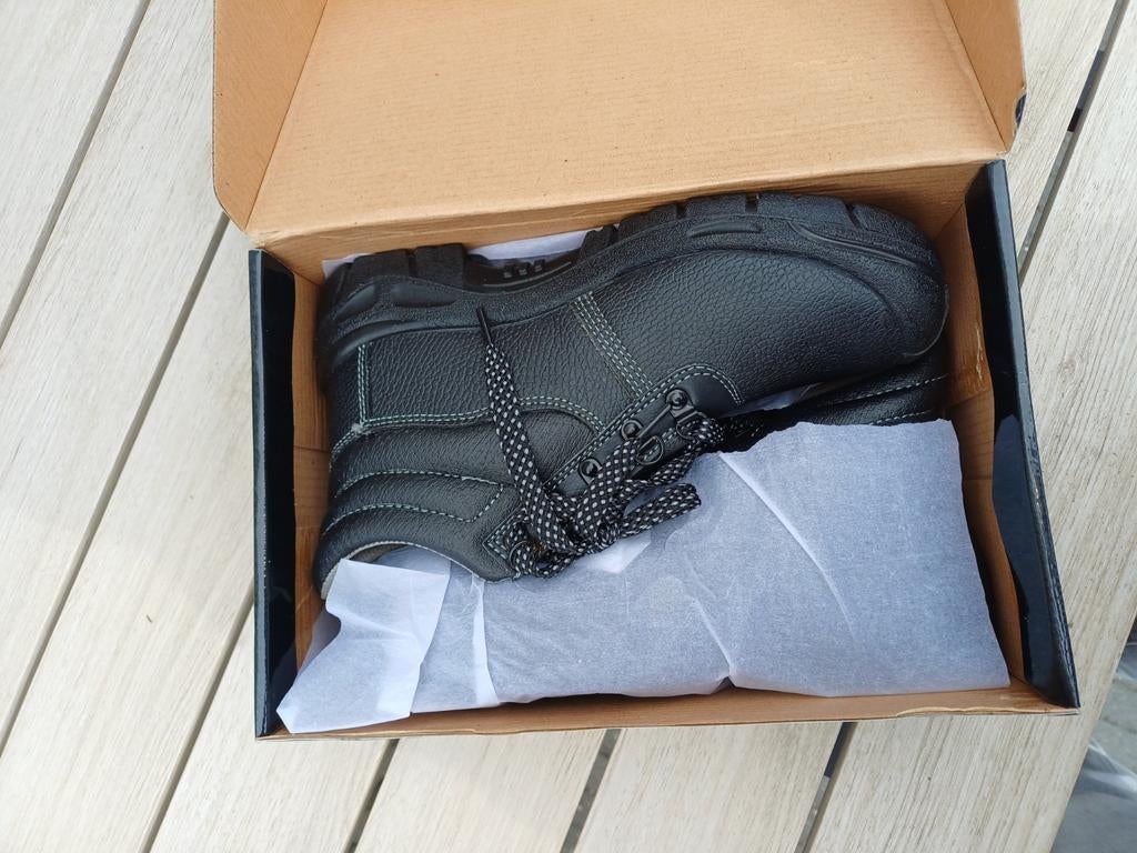 Veiligheidschoenen maat 39, Ophalen, Nieuw