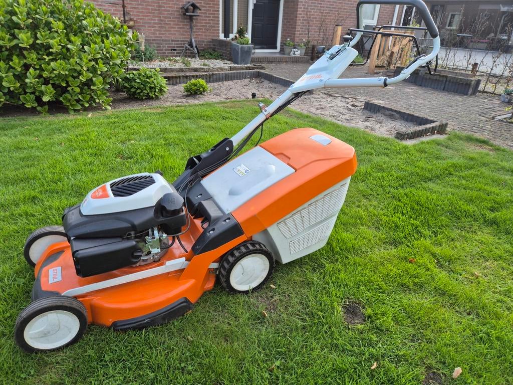 Stihl RM 655 vs Benzine Grasmaaier - 53cm Maaibreedte, Ophalen, Cirkelmaaier, Zo goed als nieuw, Benzine-grasmaaier
