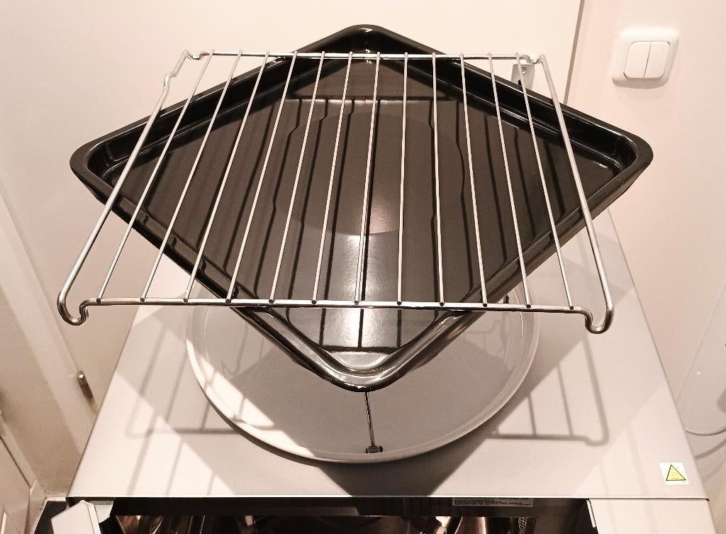 Sharp R-961(IN)W vrijstaande combimagnetron heteluchtoven, Witgoed en Apparatuur, Magnetrons, Combimagnetron, Gebruikt, Verzenden