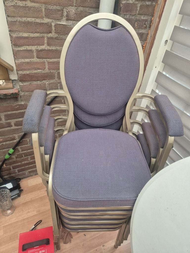 10 stapelbare stoelen met armleuningen, Huis en Inrichting, Stoelen, Ophalen