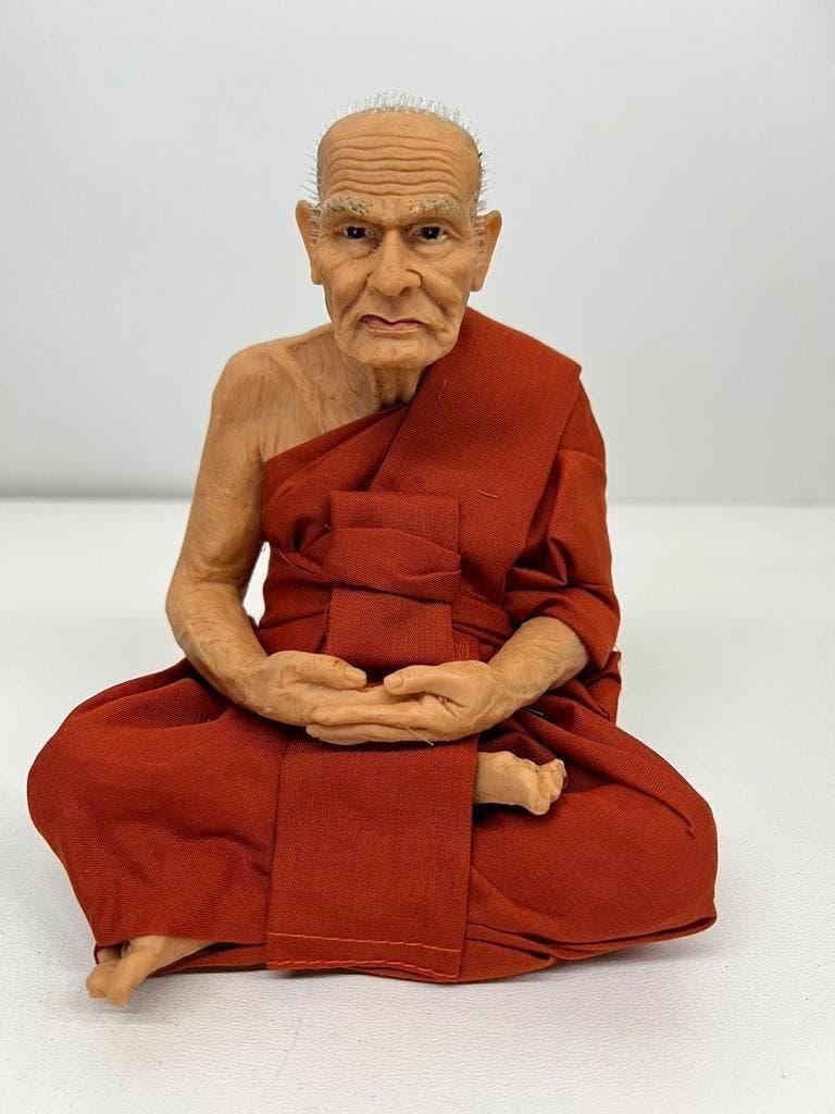 Monnik Thailand levens echt in vitrine, Huis en Inrichting, Woonaccessoires | Boeddhabeelden, Westerndeco, Nieuw, Ophalen of Verzenden