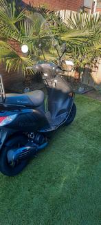 Nette La Souris scooter, weinig km + 3 helmen, Zo goed als nieuw, Benzine, Ophalen, Overige merken