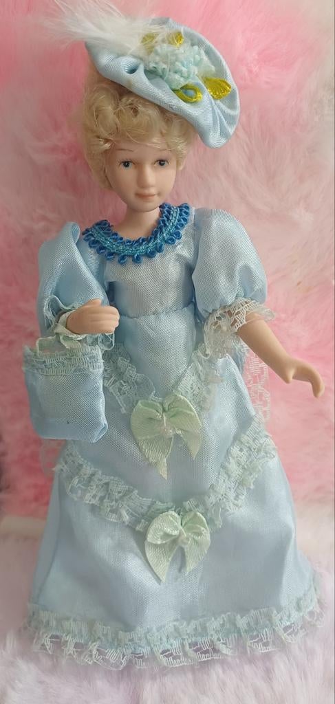 Poppenhuis popje 1:12, Verzamelen, Ophalen of Verzenden, Poppenhuis