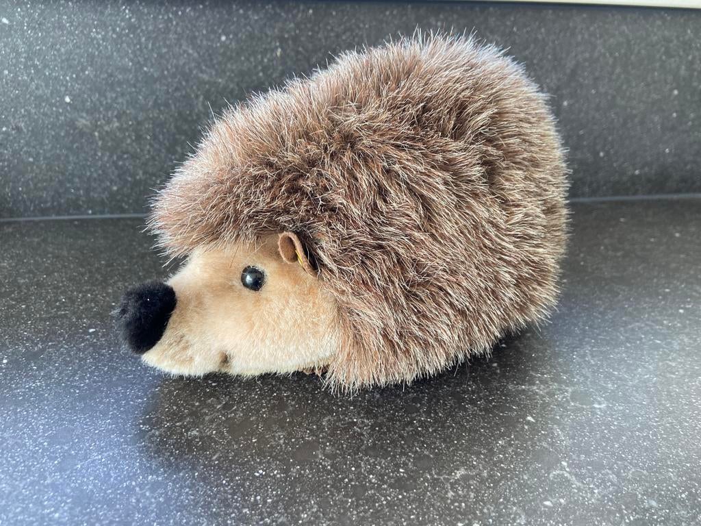 Knuffel van Steiff egel Joggi als nieuw met knop in oor, Verzamelen, Ophalen of Verzenden, Zo goed als nieuw, Stoffen beer, Steiff