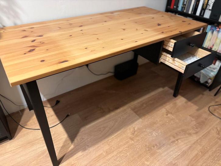 IKEA bureau Arkelstorp, Huis en Inrichting, Bureaus, Gebruikt, Ophalen