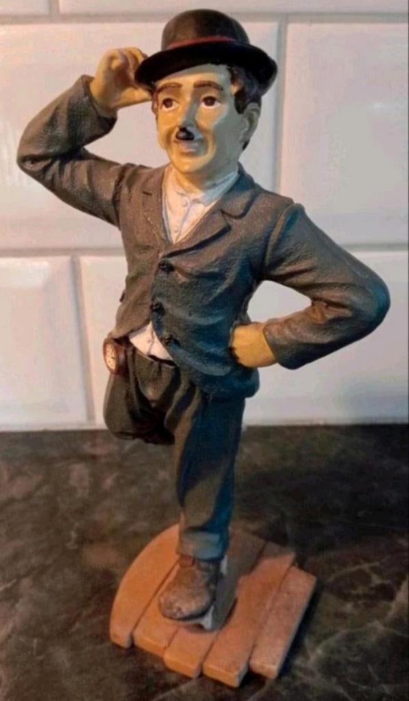 Charlie Chaplin beeld 21cm, Verzamelen, Ophalen, Zo goed als nieuw, Actiefiguur of Pop