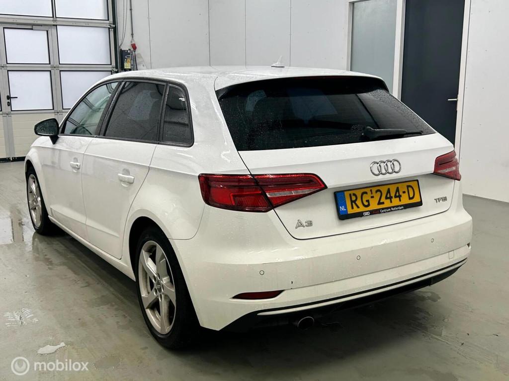 Audi A3 Sportback 1.0 TFSI Sport LED CarPlay Cruise Airco PD, Voorwielaandrijving, Stof, Gebruikt, Zwart