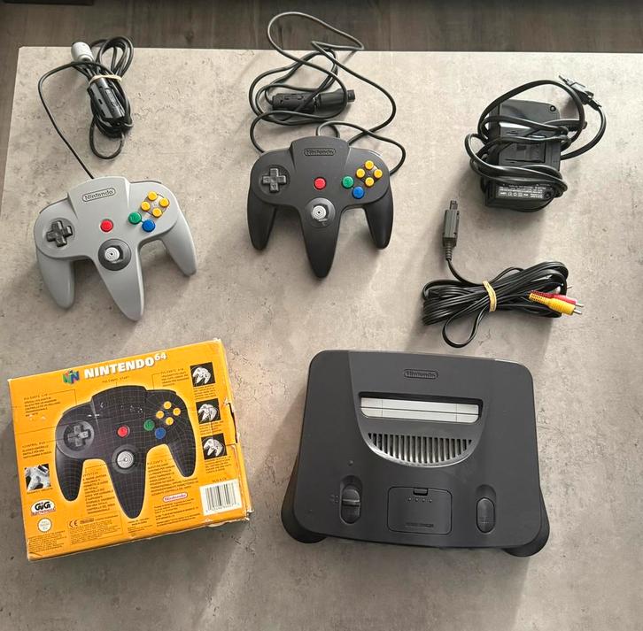 Nintendo 64 Console Mario kart met 2 controllers en 8 games, Spelcomputers en Games, Spelcomputers | Nintendo 64, Gebruikt, Met games