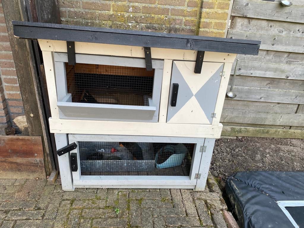 Solide konijnehok, Dieren en Toebehoren, Knaagdieren en Konijnen | Hokken en Kooien, Minder dan 60 cm, 110 cm of meer, Ophalen of Verzenden