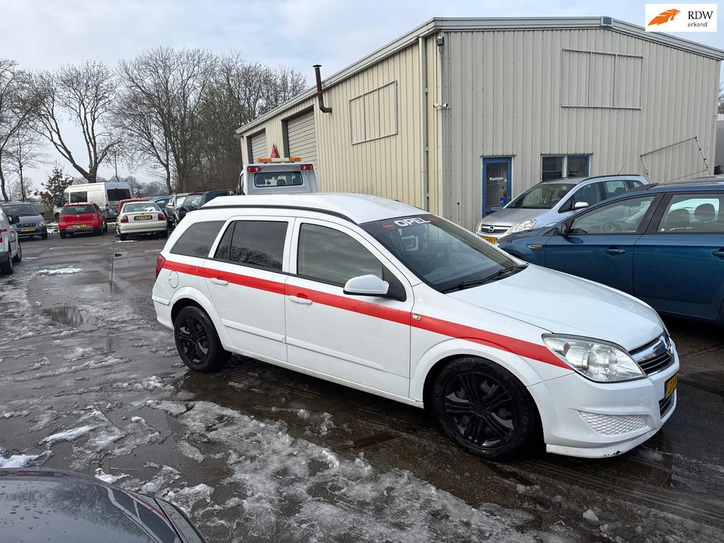 Opel Astra 1.9 CDTi Enjoy [MEENEEMPRIJS], Auto's, Gebruikt, 4 cilinders, Origineel Nederlands, Bedrijf