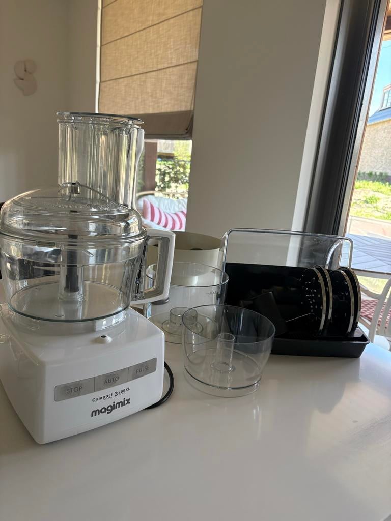 Magimix Compact 3200XL Foodprocessor - Zo goed als nieuw, 3 snelheden of meer, Ophalen of Verzenden, Zo goed als nieuw, 2 tot 3 liter