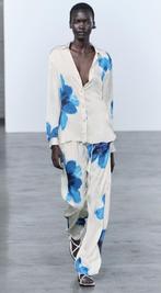 Zara Satijn Look Broekpak met Bloemenprint Maat 40/42, Ophalen of Verzenden, Zo goed als nieuw, Maat 42/44 (L), Blauw