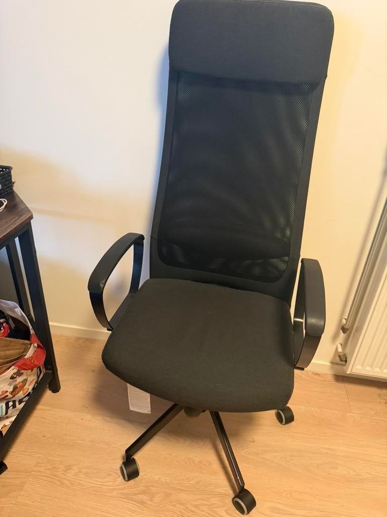 Bureaustoel Ikea Marcus, Ophalen, Zo goed als nieuw, Zwart