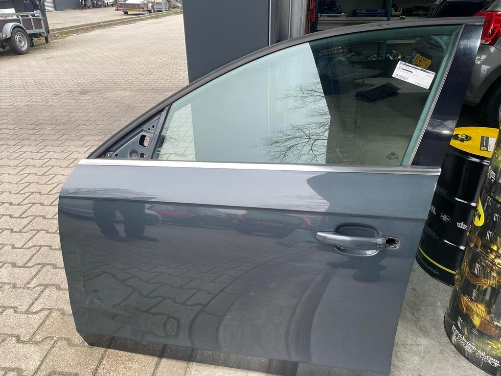 Audi A4 B8 Linker Portier met beschadiging, Gebruikt, Voor, Deur, Audi
