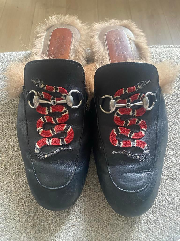 Gucci Princetown Loafers met Bont en Slangenprint origineel, Ophalen, Gedragen, Zwart, Loafers