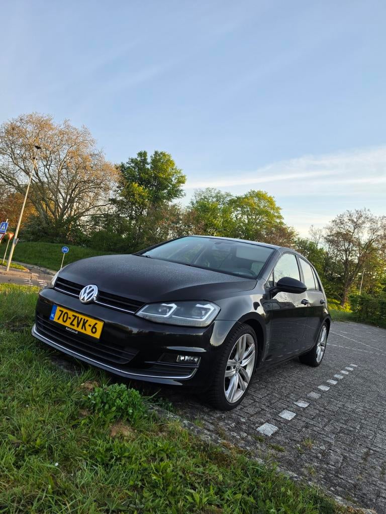 VW GOLF VII 1.4 TSI HIGHLINE 2013. ZEER NETJES! + APK 1 JAAR, Auto's, Volkswagen, Golf, ABS, Achteruitrijcamera, Airbags, Airconditioning