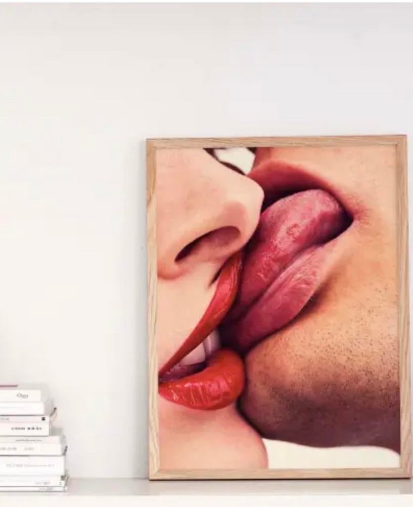 Loods 5 - Paper Collective Poster The Kiss II' 50x70 - Nieuw, Rechthoekig Staand, Nieuw, Ophalen of Verzenden, A1 t/m A3