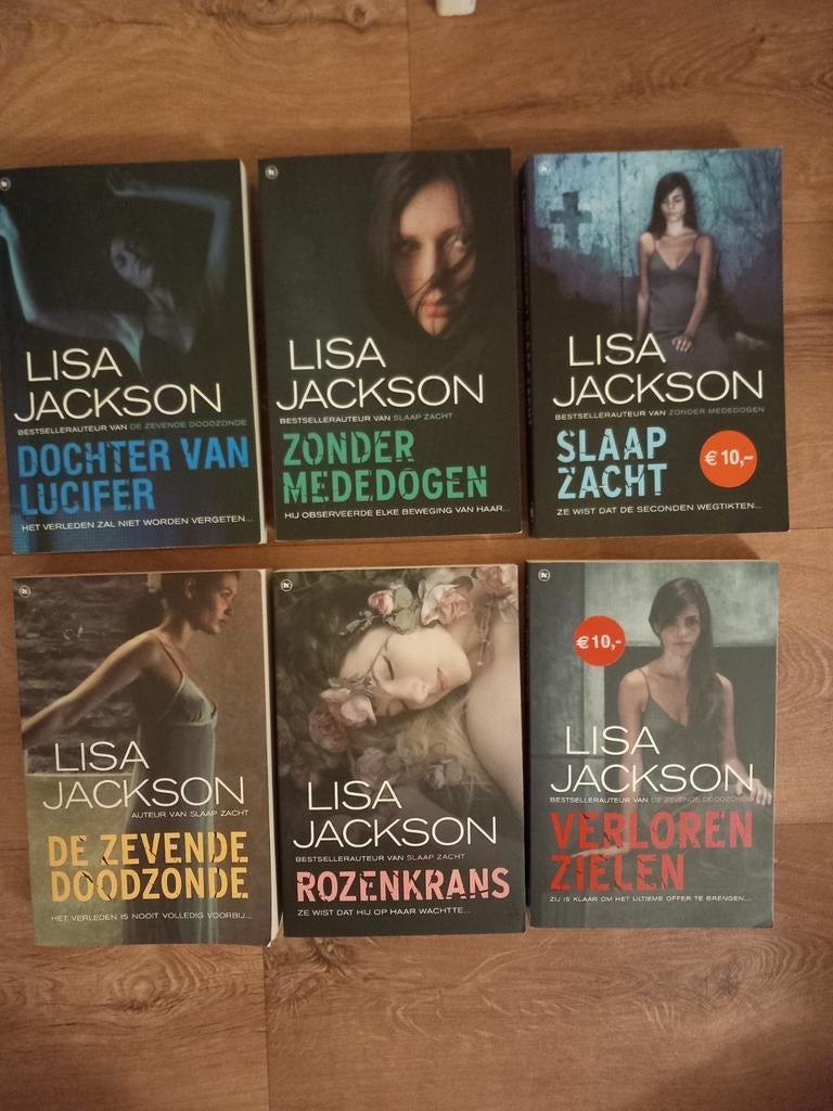 Lisa Jackson - Rozenkrans en 5 andere titels, Ophalen of Verzenden, Gelezen, Lisa Jackson