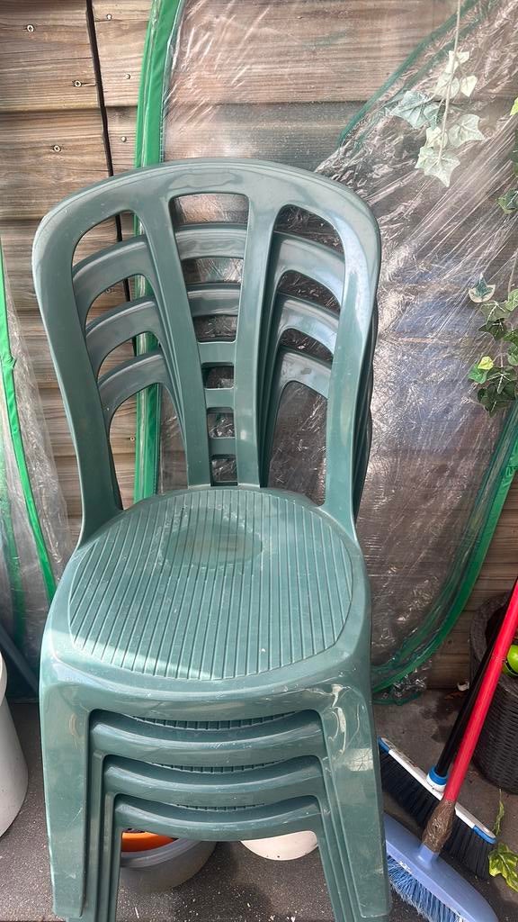 Vier tuinstoelen, Tuin en Terras, Tuinstoelen, Ophalen of Verzenden, Zo goed als nieuw, Kunststof