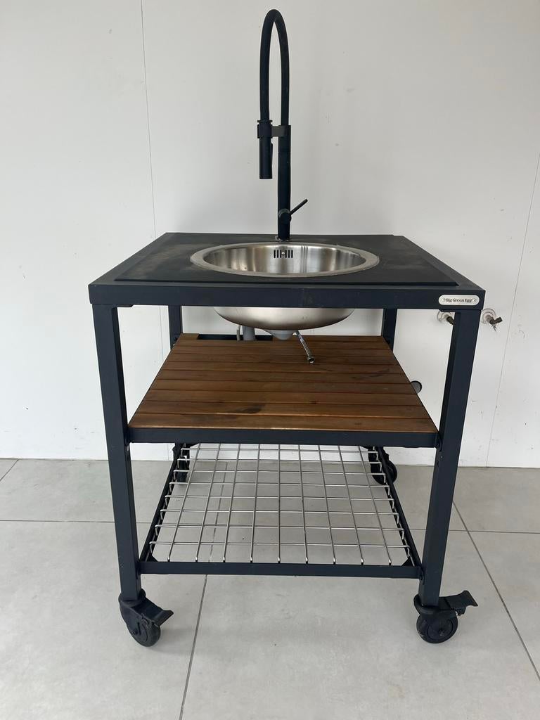 Big Green Egg Expansion Frame met spoelbak en kraan, Tuin en Terras, Buitenkeukens, Ophalen, Zo goed als nieuw, Houtskool, Vrijstaand