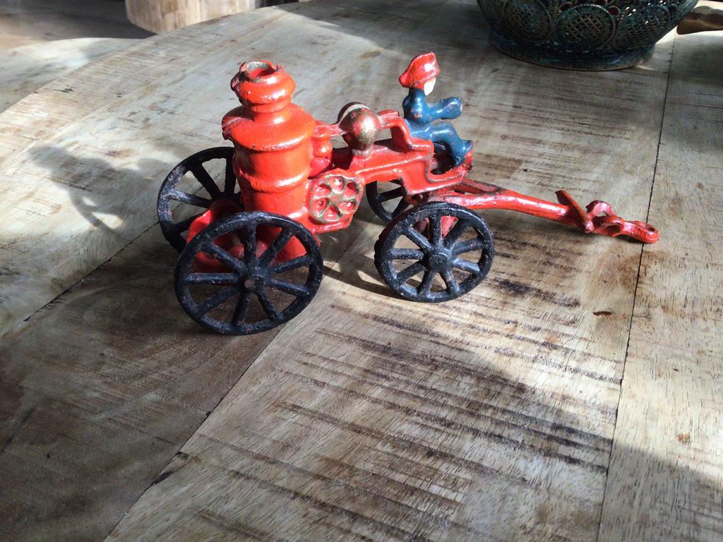 Antieke ijzere brandweer car / paard en wagen ice car, Ophalen of Verzenden