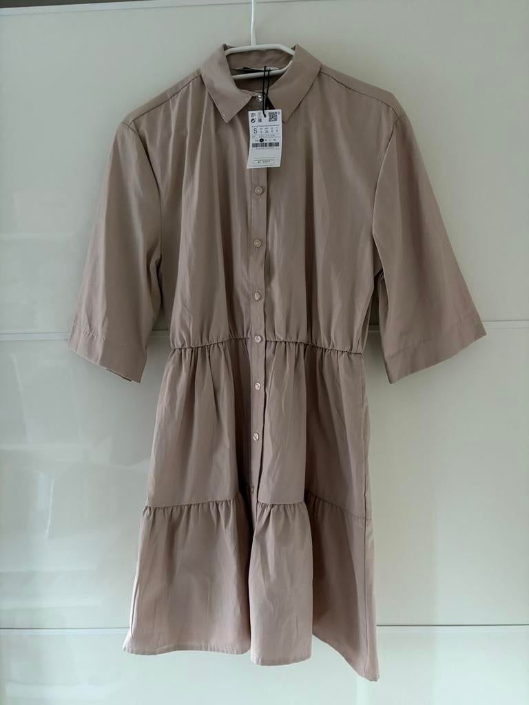 Stradivarius jurk Maat S nieuw!, Beige, Nieuw, Ophalen of Verzenden, Maat 36 (S)