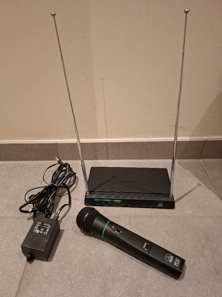 Wireless microphone AKG WMS51, Ophalen, Zo goed als nieuw, Zangmicrofoon, Draadloos