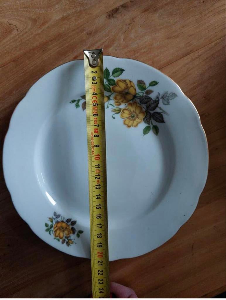 Ontbijtbord met bloemenpatroon, Huis en Inrichting, Keuken | Servies, Ophalen, Gebruikt, Keramiek, Bord(en)